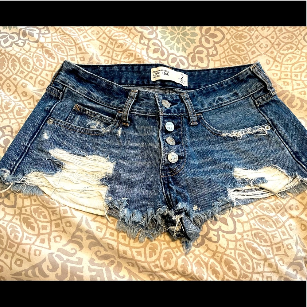 Abercrombie & Fitch Low Rise Shorts